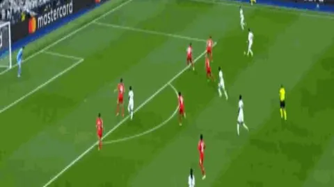 新赛季欧冠射手榜风云再起：巴黎120次射门领航，皇马、利物浦紧追，巅峰对决即将爆发！